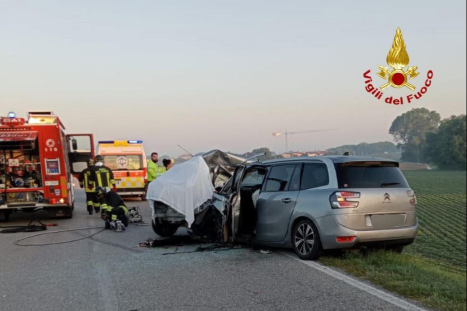 Lo scontro frontale a Jesolo (Venezia) costato la vita a due giovani