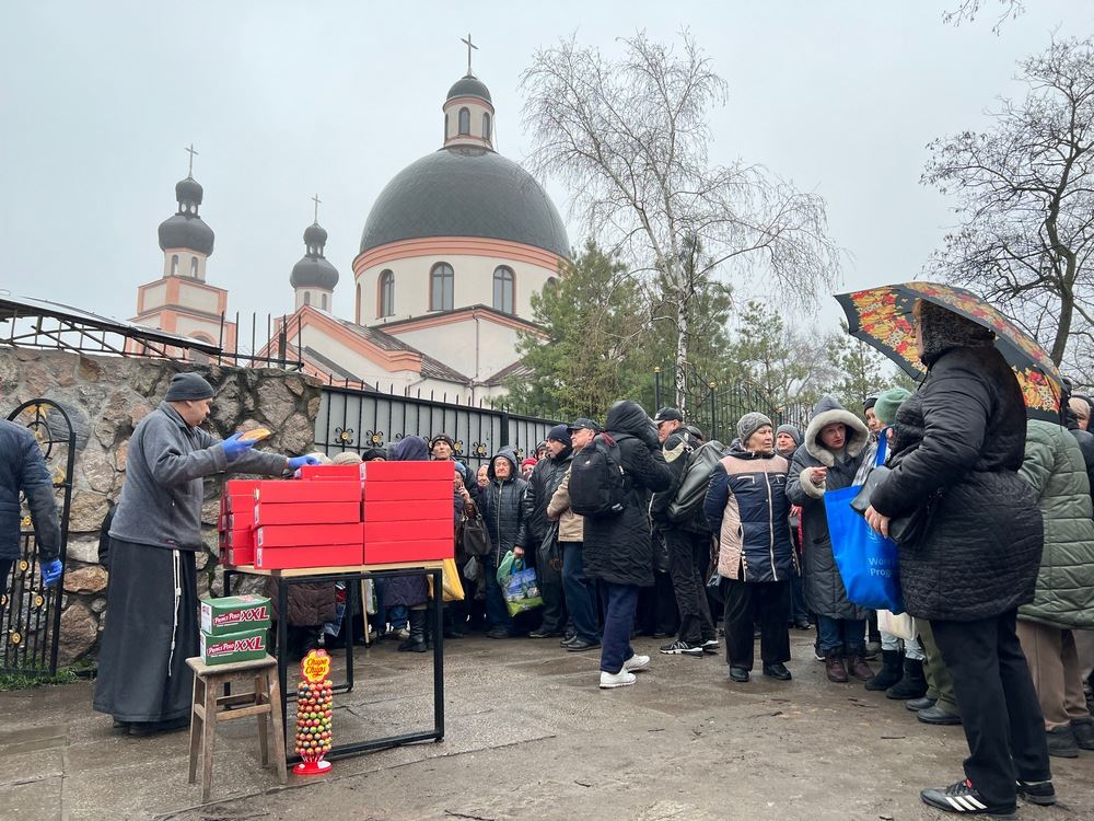 La Pasqua a Zaporizhzhia: per i poveri di guerra i doni del Papa