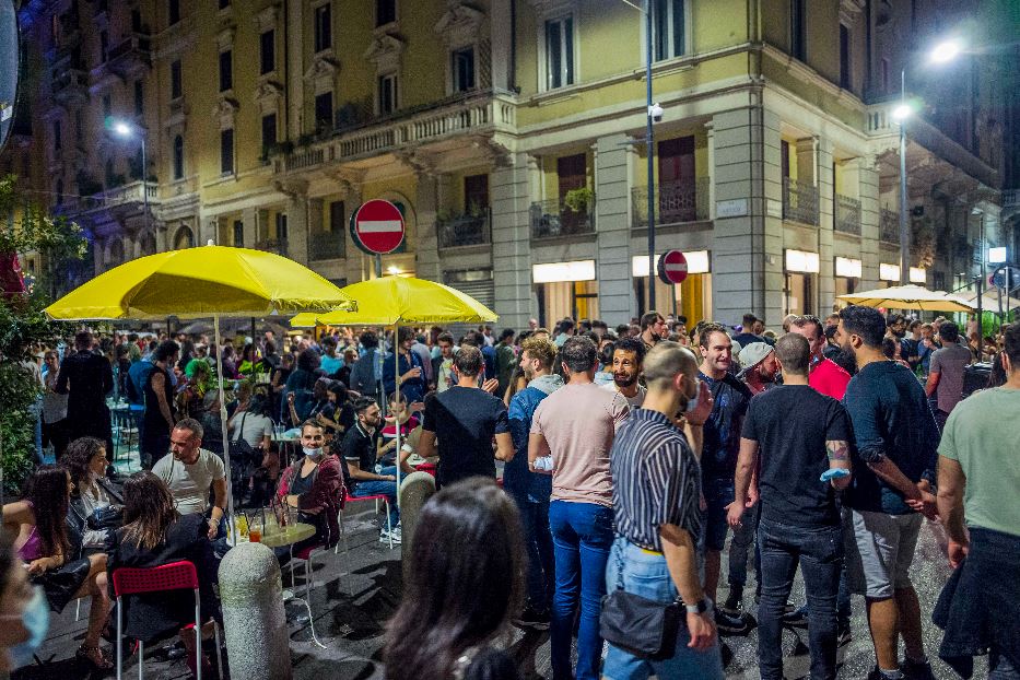 Milano: movida in via Lecco