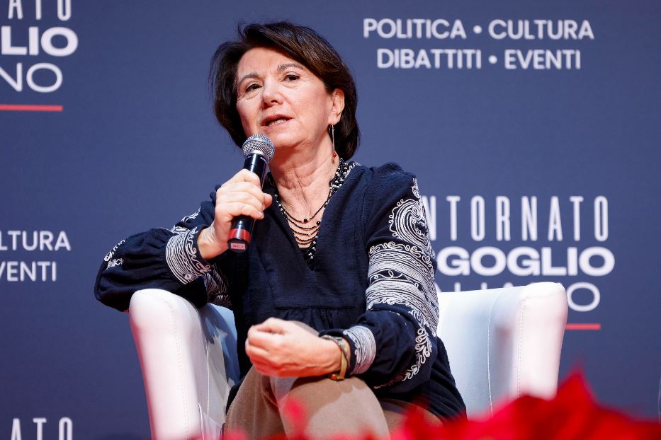 La ministra Eugenia Roccella sul palco di Atreju