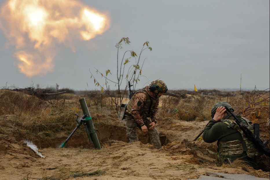 Soldati ucraini in addestramento nella regione di Kiev