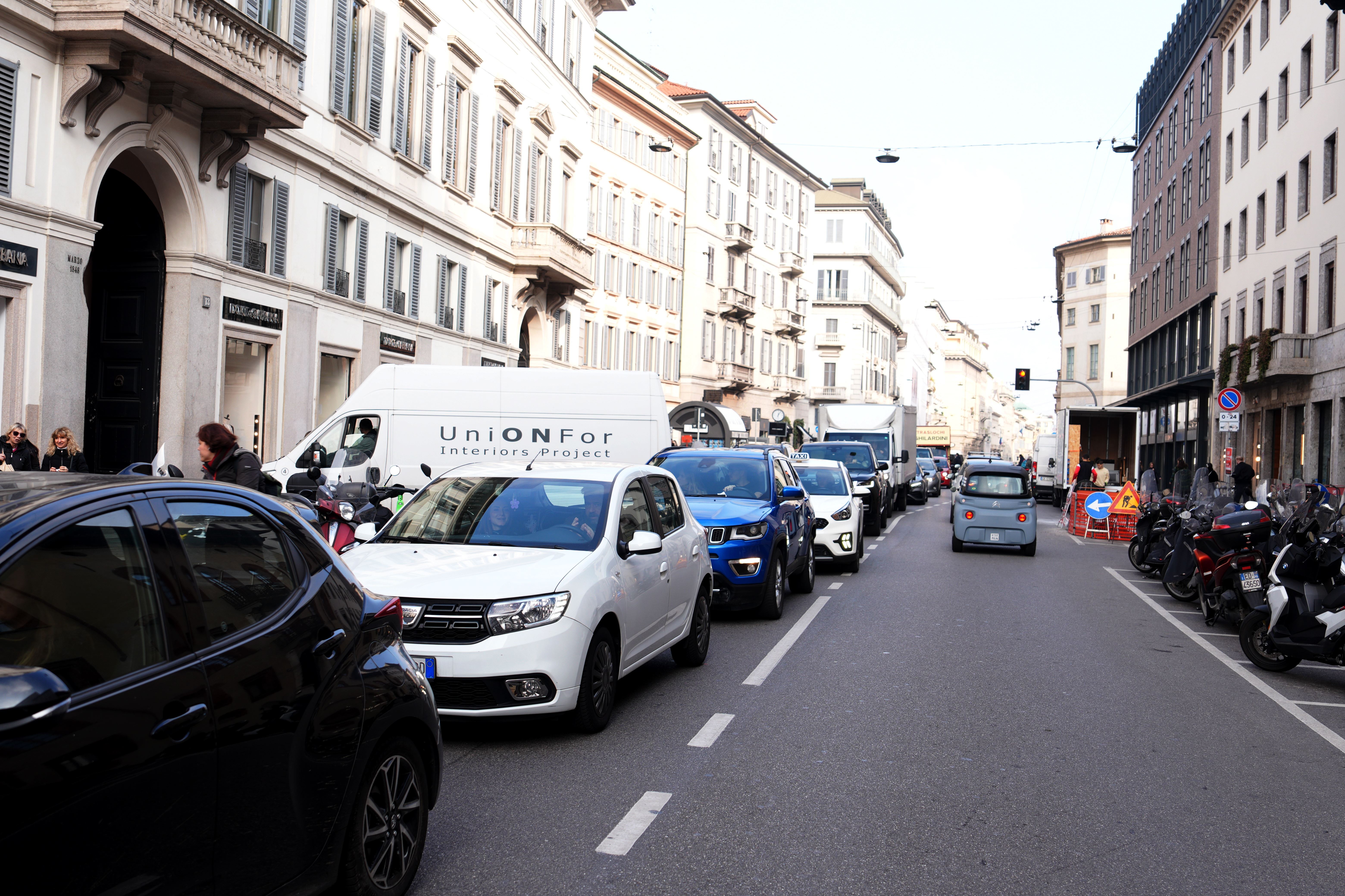 Mantenere l’auto è un lusso: il conto è 4.300 euro l’anno