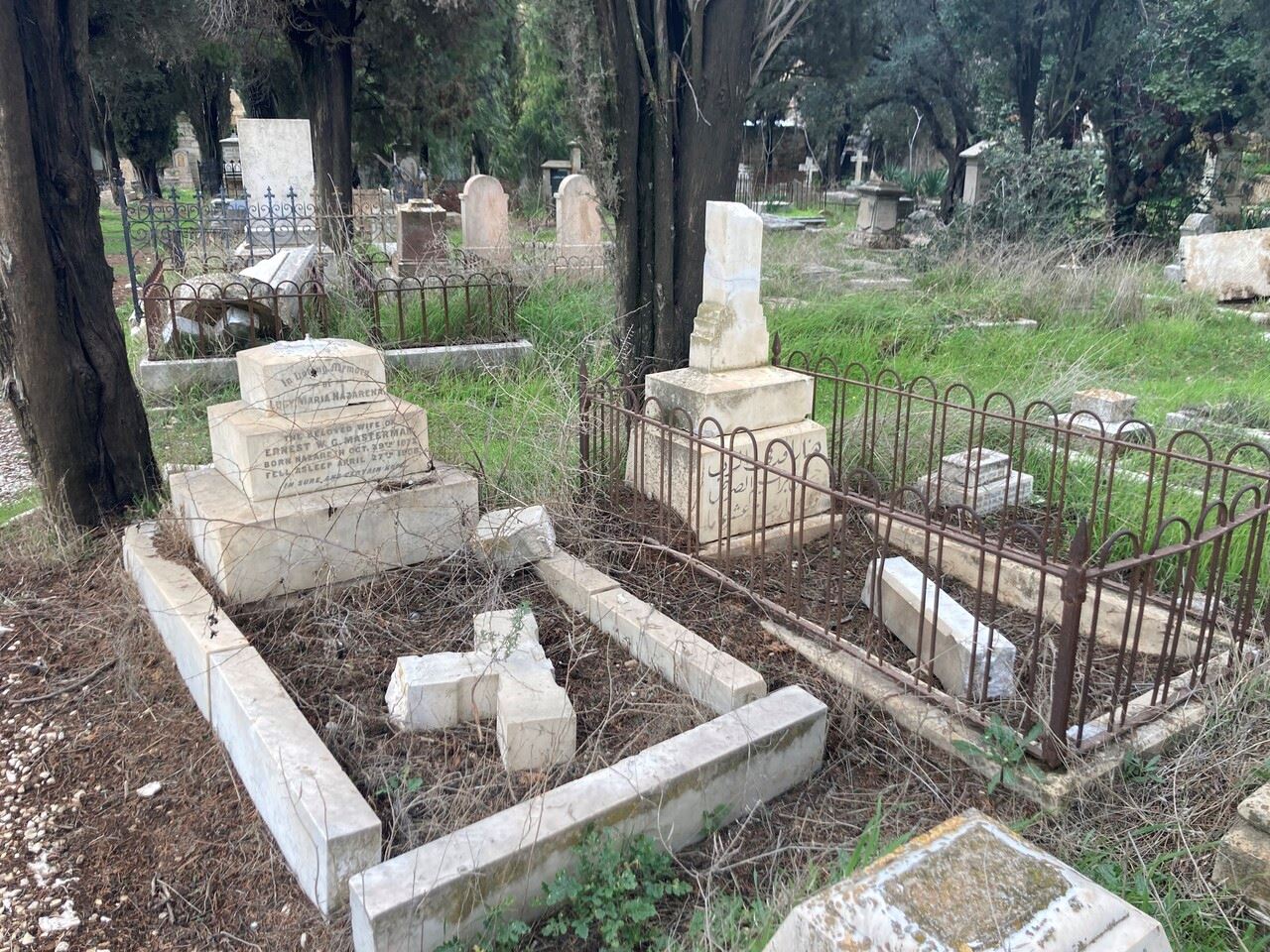 Le tombe el cimitero anglicano di Gerusalemme profanate il 1° gennaio 2023
