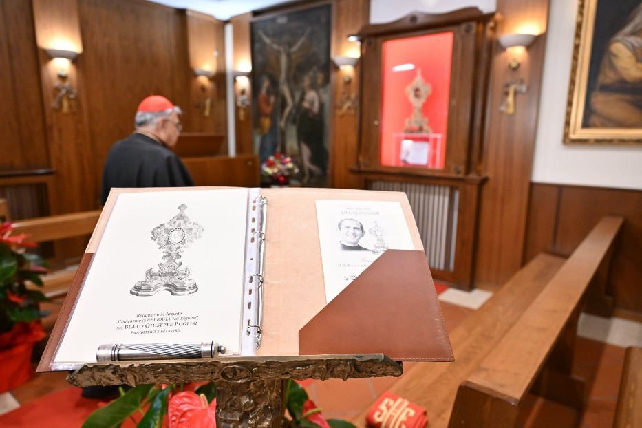 Una reliquia del beato Pino Puglisi donata ai carabinieri