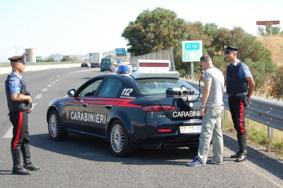 Scende dal pullman e viene investita da un'auto, morta studentessa