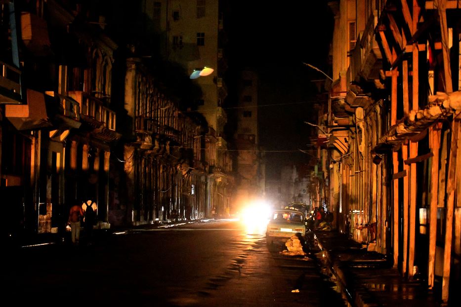 Maxi blackout a Cuba, 10 milioni senza elettricità con 30 gradi