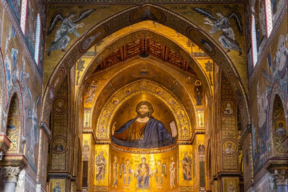 La navata centrale e l'abside del Duomo di Monreale - © Stefano Tiozzo