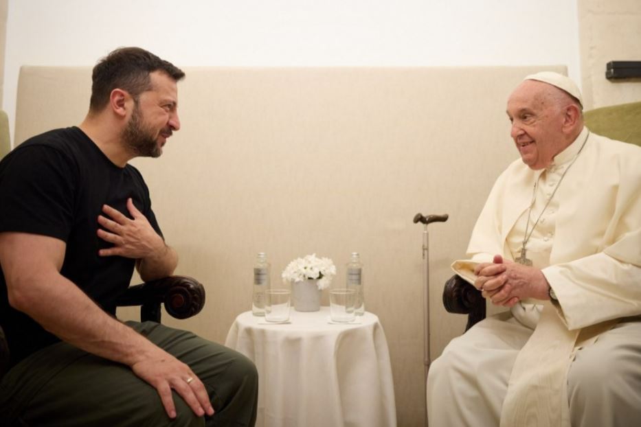 L'incontro più atteso: di cosa hanno parlato il Papa e Zelensky