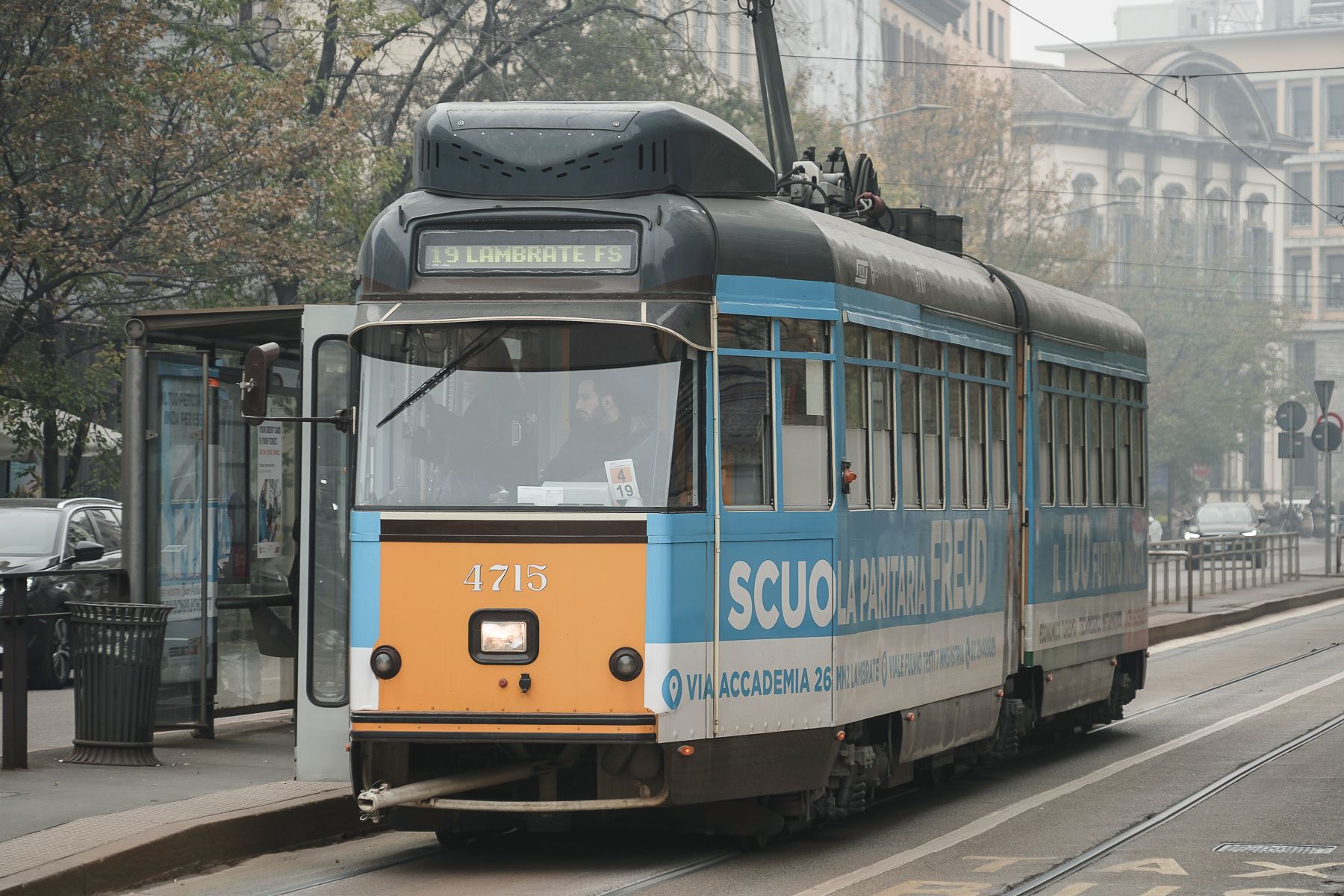 Il paradosso della mobilità italiana: i “forzati” dell’auto sono i più poveri