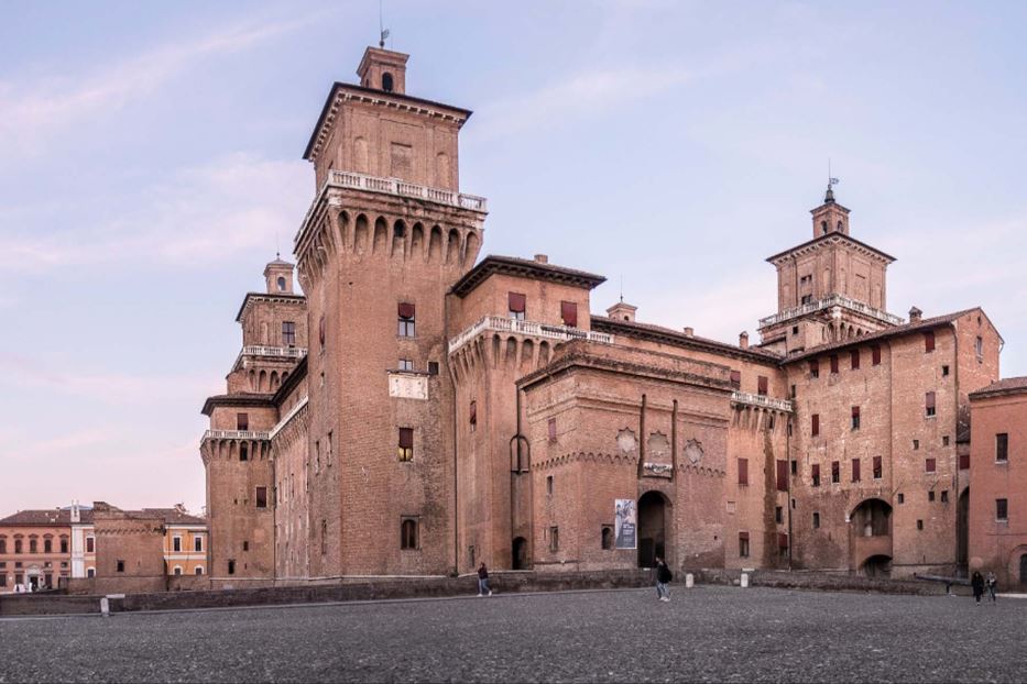 Una veduta del Castello Estense di Ferrara