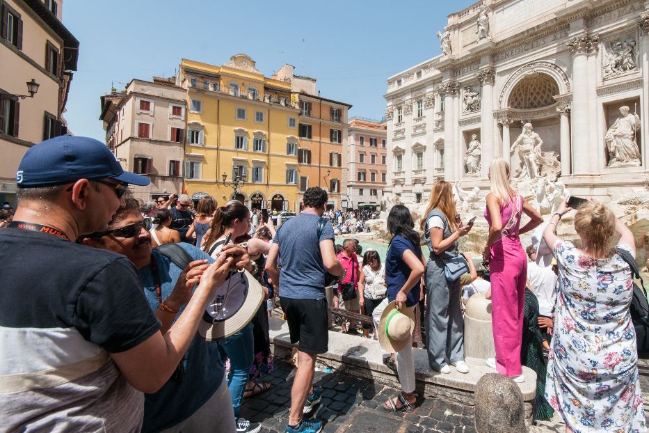 Turisti alla Fontana di Trevi