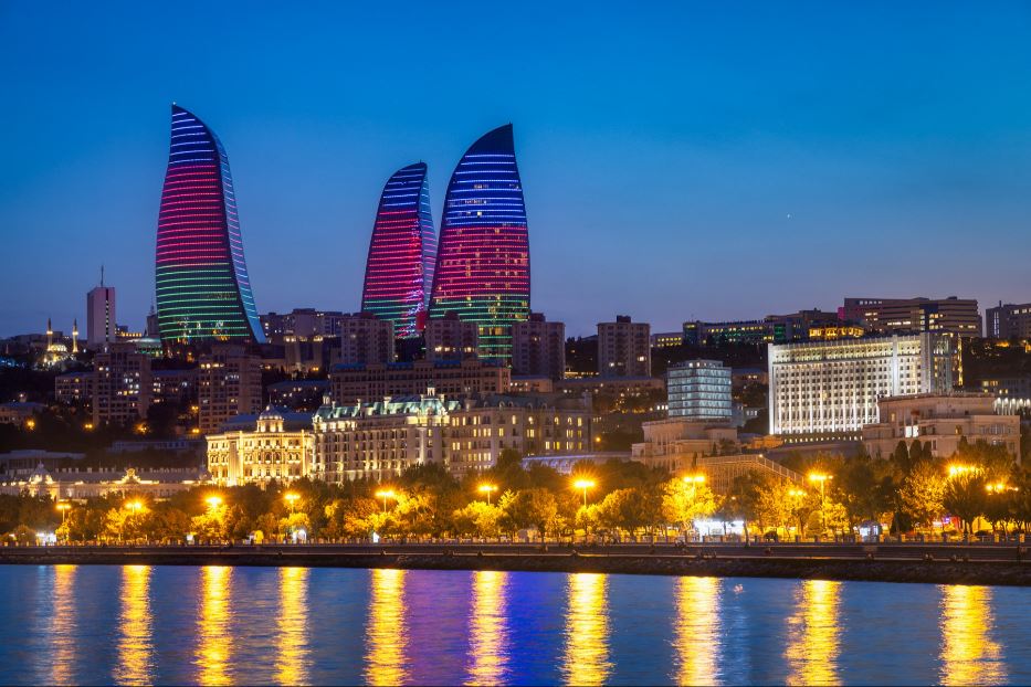 Baku, da capitale del petrolio a crocevia del cambiamento?