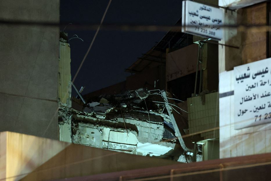 L'edificio di Beirut colpito dai missili israeliani