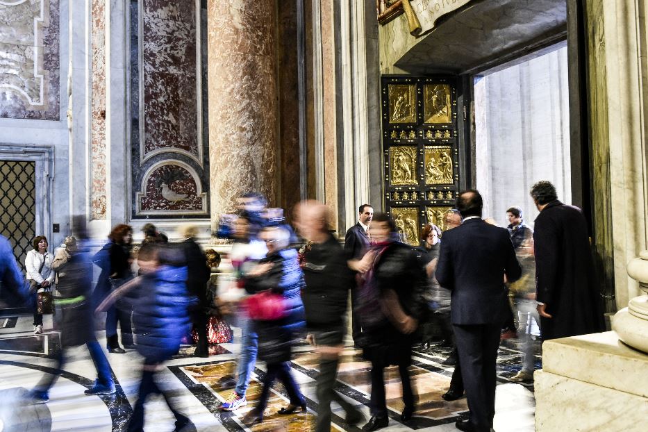 La Porta Santa, il Papa primo pellegrino: come e quando inizia il Giubileo 