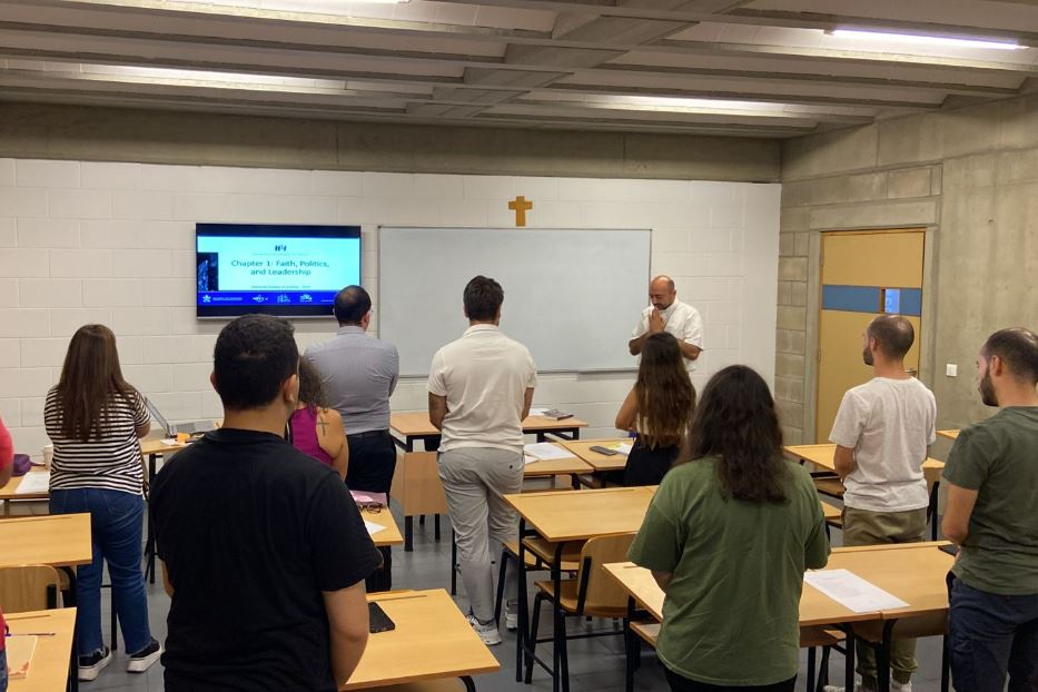 A Beirut l'Accademia per la pace con i giovani del Libano insieme al vescovo Jules Boutros