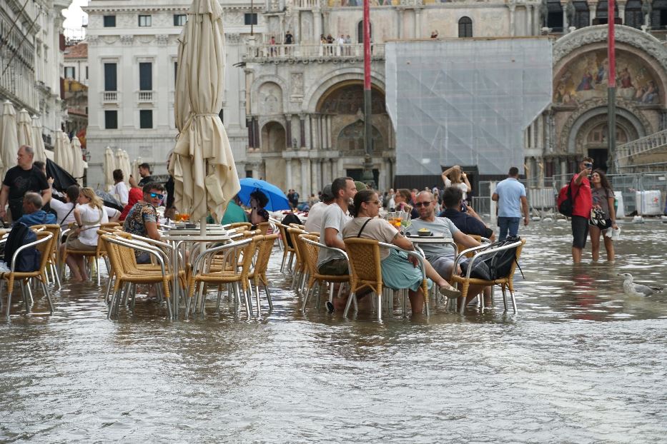 Venezia si tutela sull’iperturismo: le nuove regole di accesso