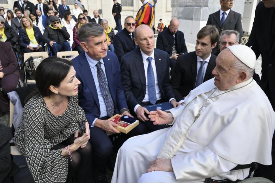 L'incontro con il Papa dei dirigenti del Fondo bielorusso