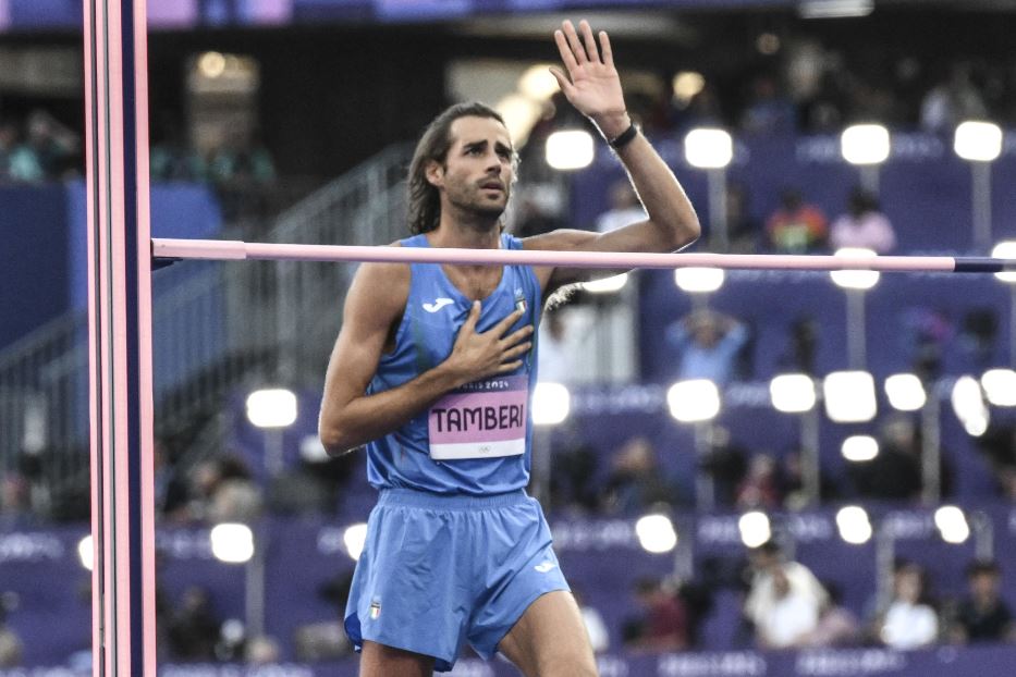 Gianmarco Tamberi, 32 anni, campione olimpico di salto in alto ai Giochi di Tokyo 2020 e campione del mondo ai Mondiali di Budapest 2023