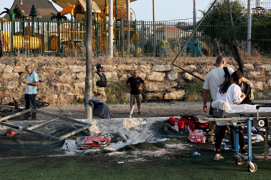 Razzi dal Libano sul campo da calcio, morti 12 ragazzi. L'ira di Israele