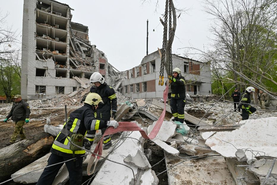Bombe e incursioni russe a Chernihiv, il corridoio per colpire Kiev 