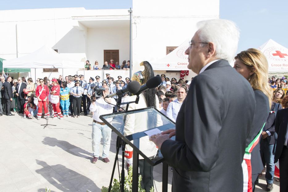 Il presidente Mattarella interviene all'inaugurazione del Museo di Lampedusa, nel 2016
