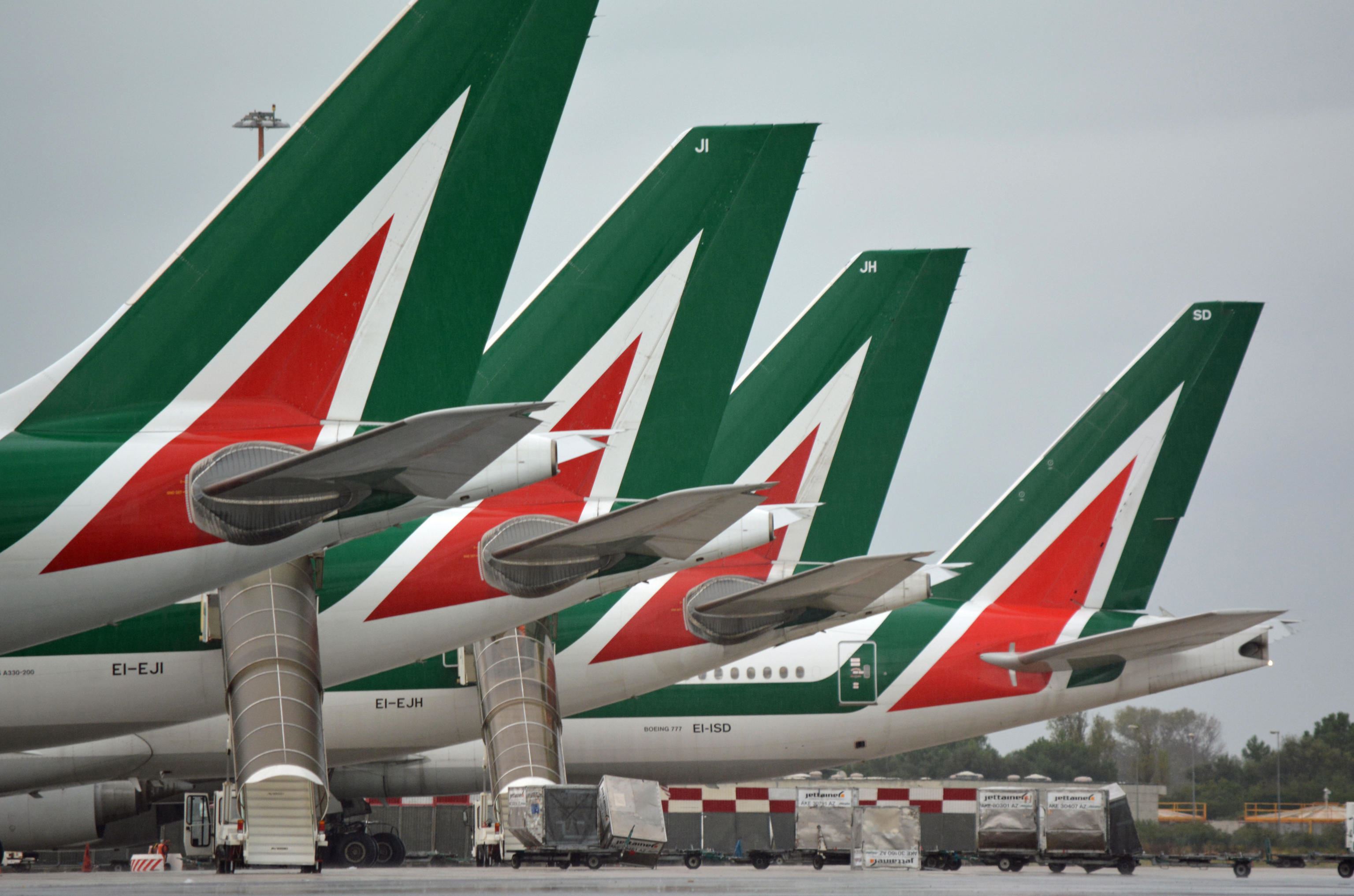 Licenziamento collettivo per 2.059 all'Alitalia: l'appello del sindacato