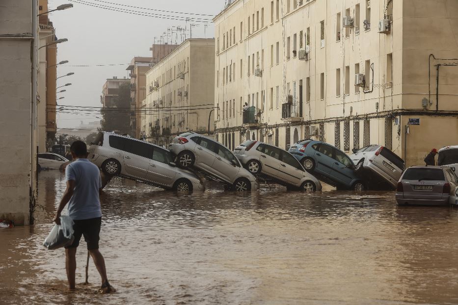 «Tempesta perfetta» travolge Valencia: 95 le vittime 