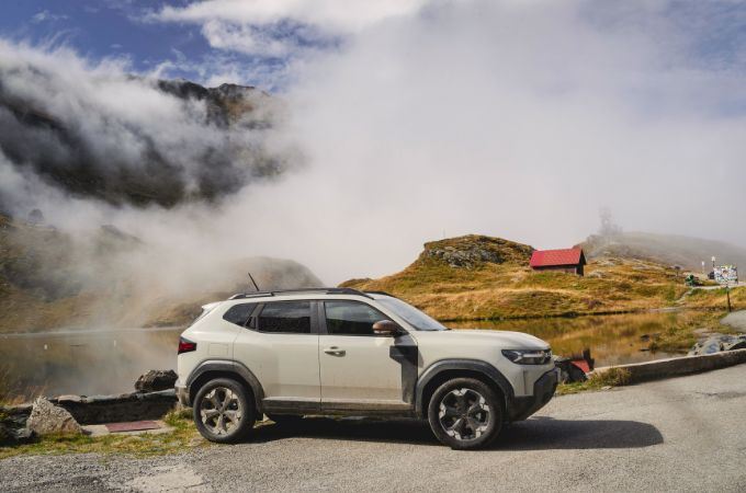 La Dacia Duster durante la prova in Romania