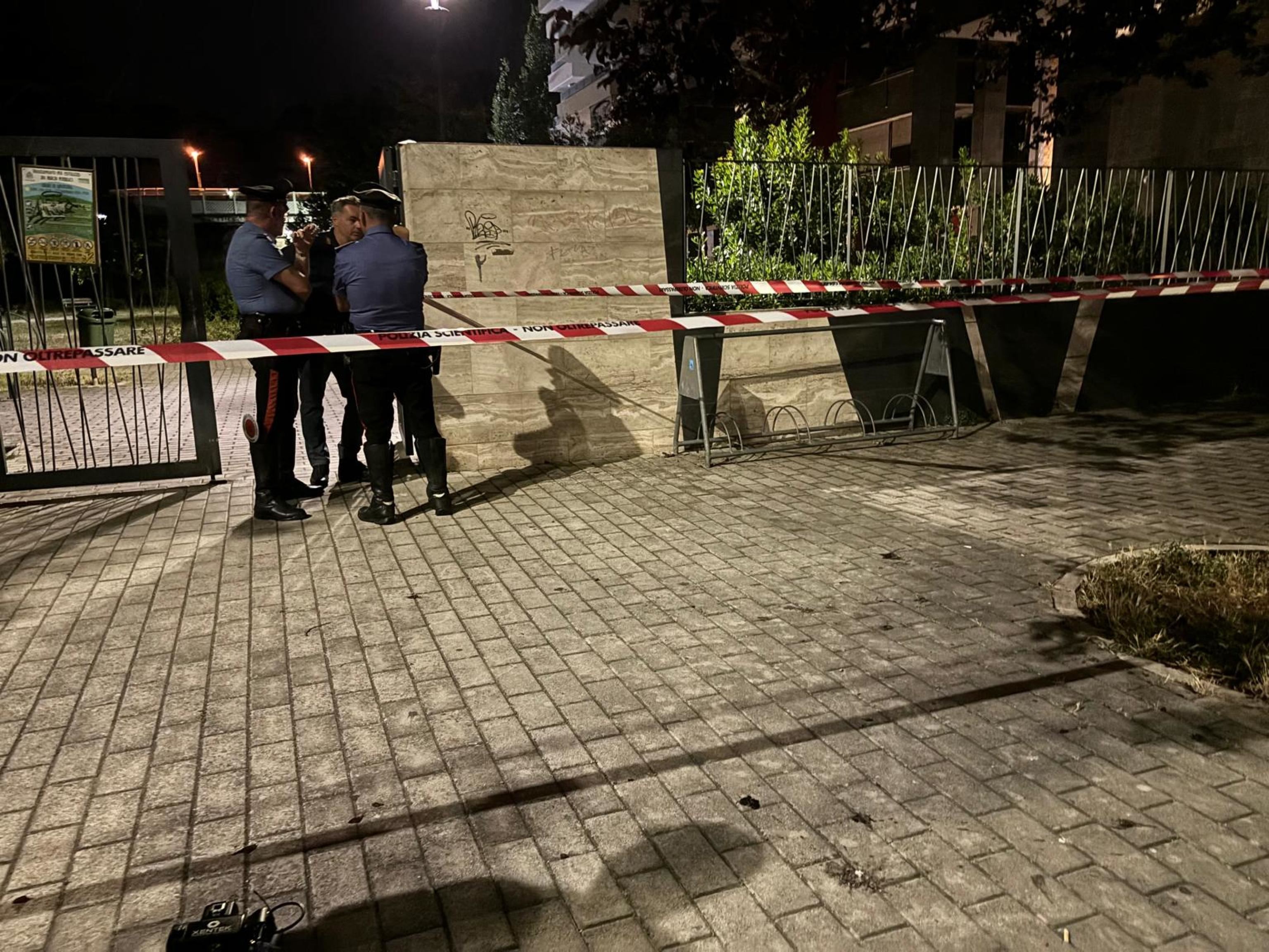 L'ingresso del parco Baden Powell, a Pescara, dove ieri sera è stato trovato il corpo del 17enne