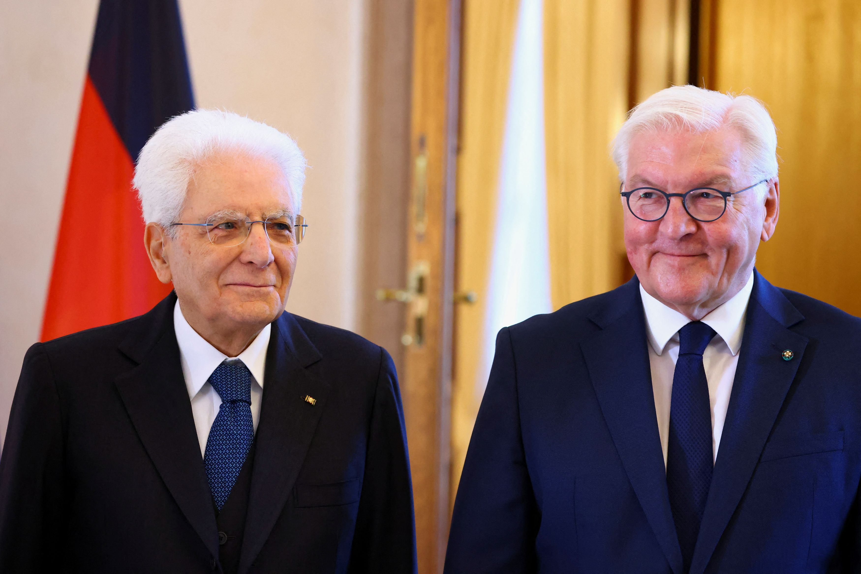 Mattarella sulle migrazioni: la soluzione è negli ingressi regolari