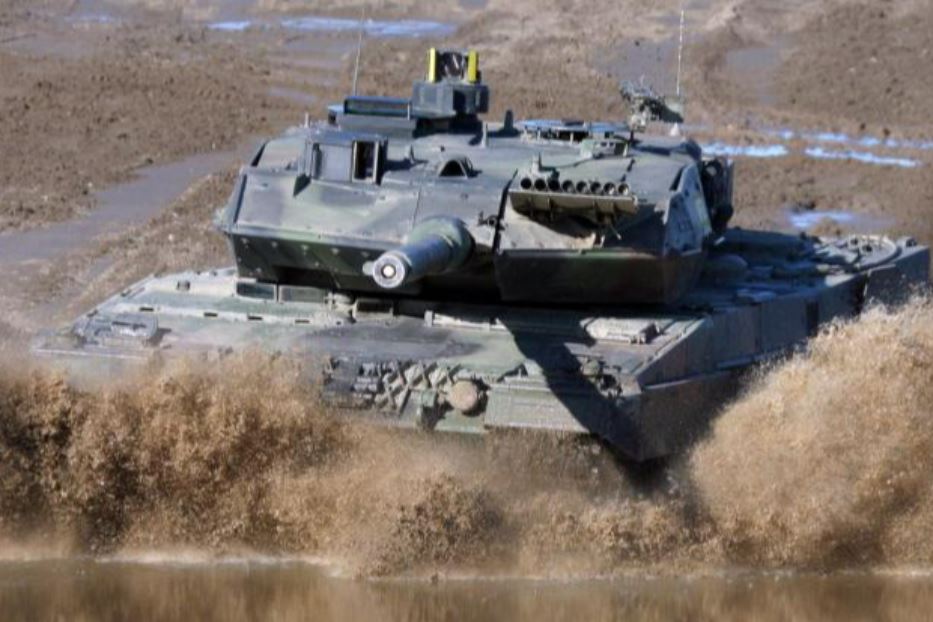 Un carro armato tedesco Leopard durante una esercitazione