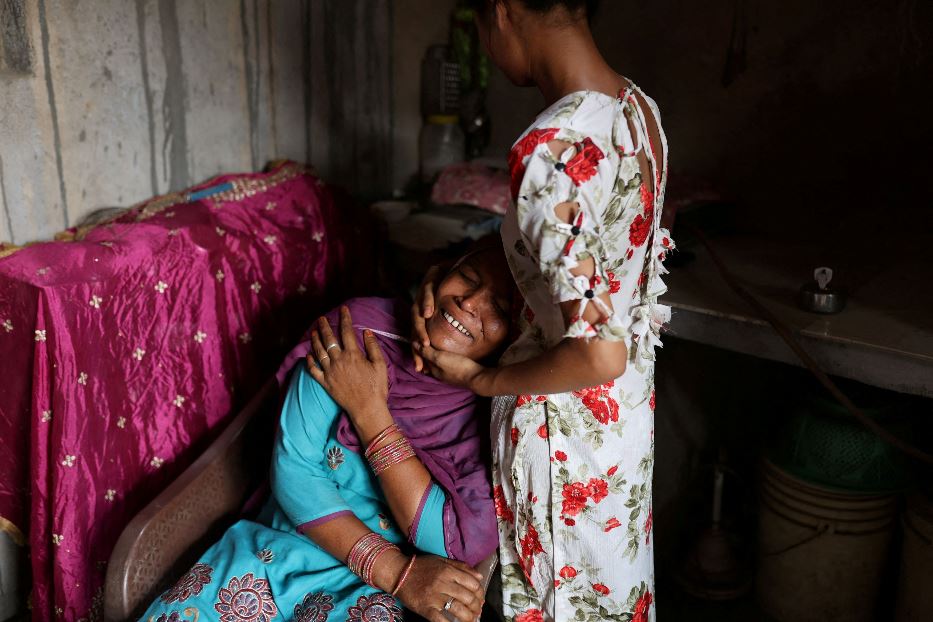 Il dolore di una donna musulmana che ha perso il marito nelle "rivolte" del 2020 in India