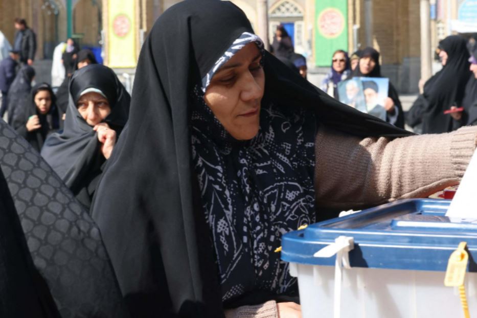 Bassissima l'affluenza alle urne in Iran