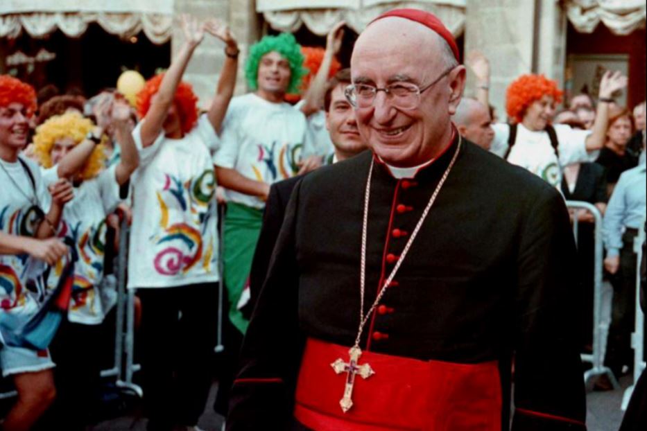 Un immagine del cardinale Giacomo Biffi (1928-2004) a Bologna nel 1997