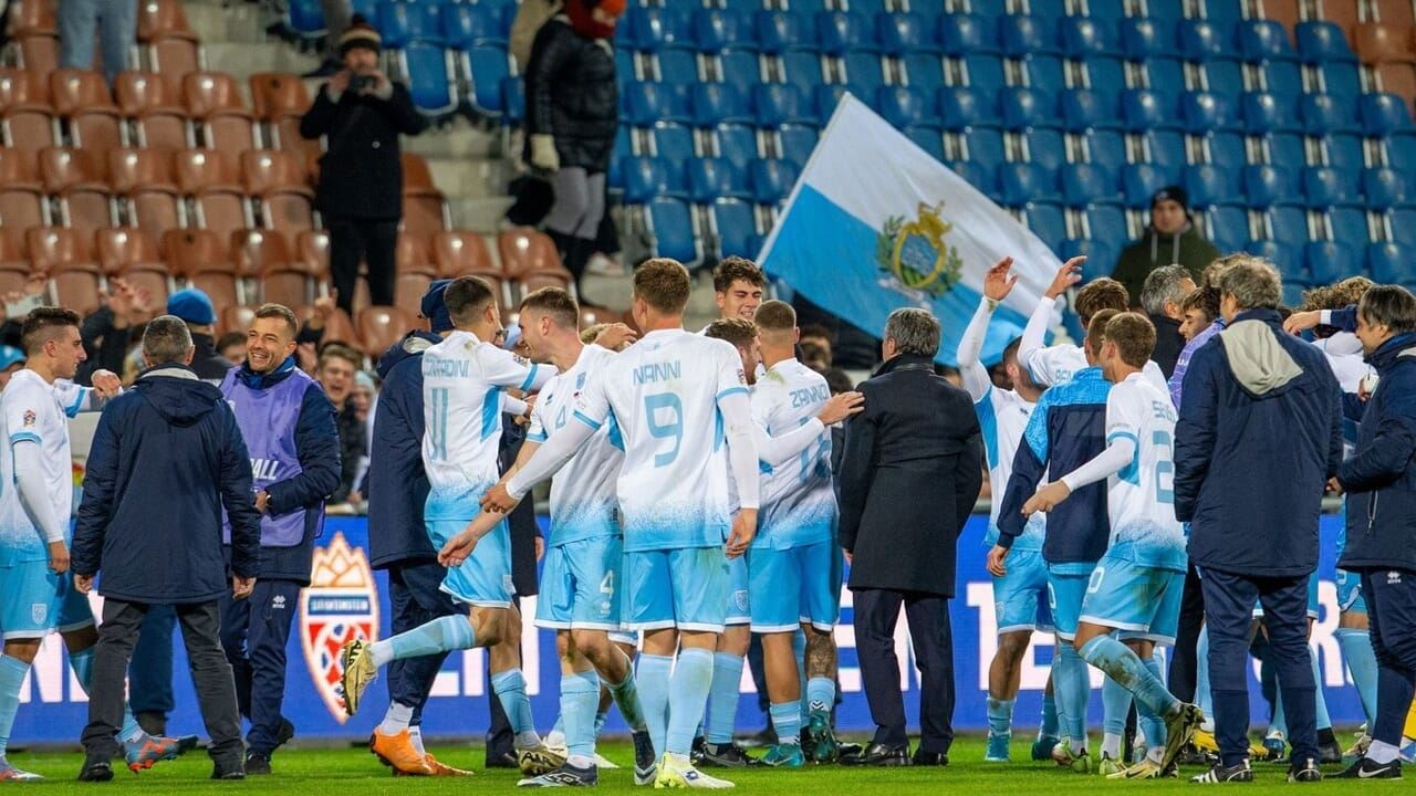 La nazionale di San Marino in festa dopo il 3-1 di Vaduz contro il Liechtenstein che promuove i sanmarinesi nella Lega C Uefa di Nations League