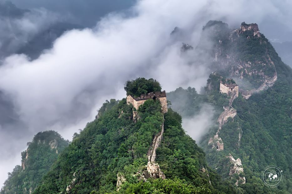 La muraglia divorata dalla natura a Jiankou - © Stefano Tiozzo - Andrea Berardi