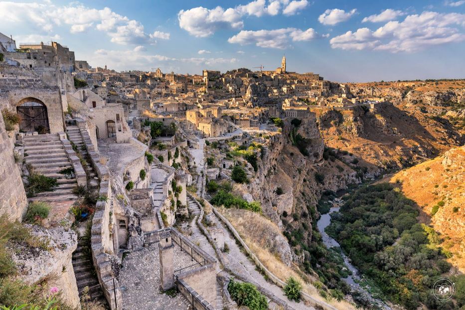 Matera, il Sasso Caveoso lungo il torrente Gravina - © Stefano Tiozzo