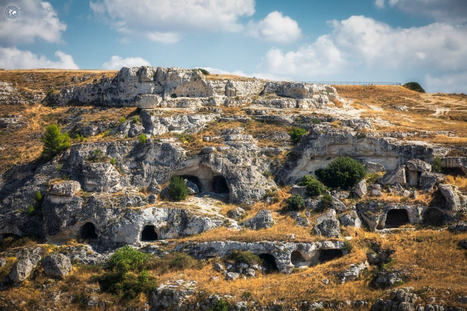 Le antiche grotte di fronte a Matera - © Stefano Tiozzo