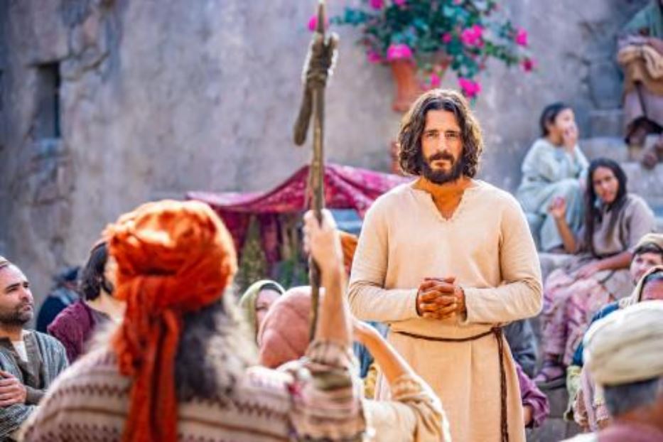 Jonathan Roumie nei panni di Gesù in “The Chosen”