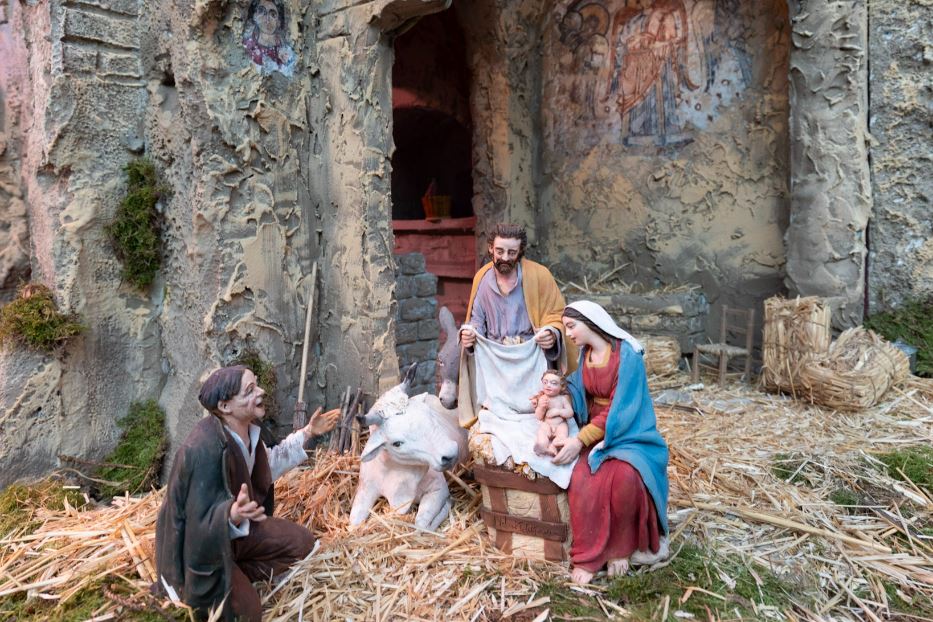 La natività nel presepe di Franco Artese per il Campus Bio-Medico di Roma