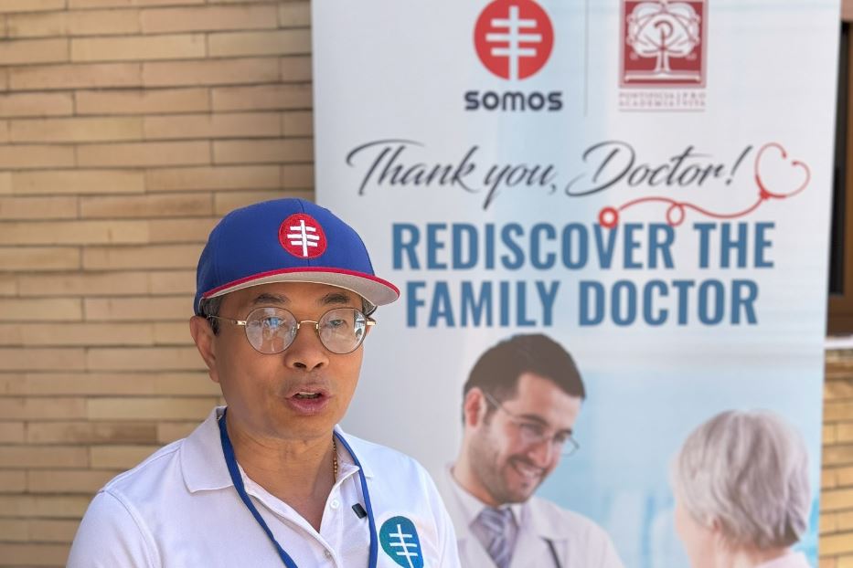 Henry Chen, vicepresidente di Somos Community Care, una vita per i pazienti asiatici immigrati in New York