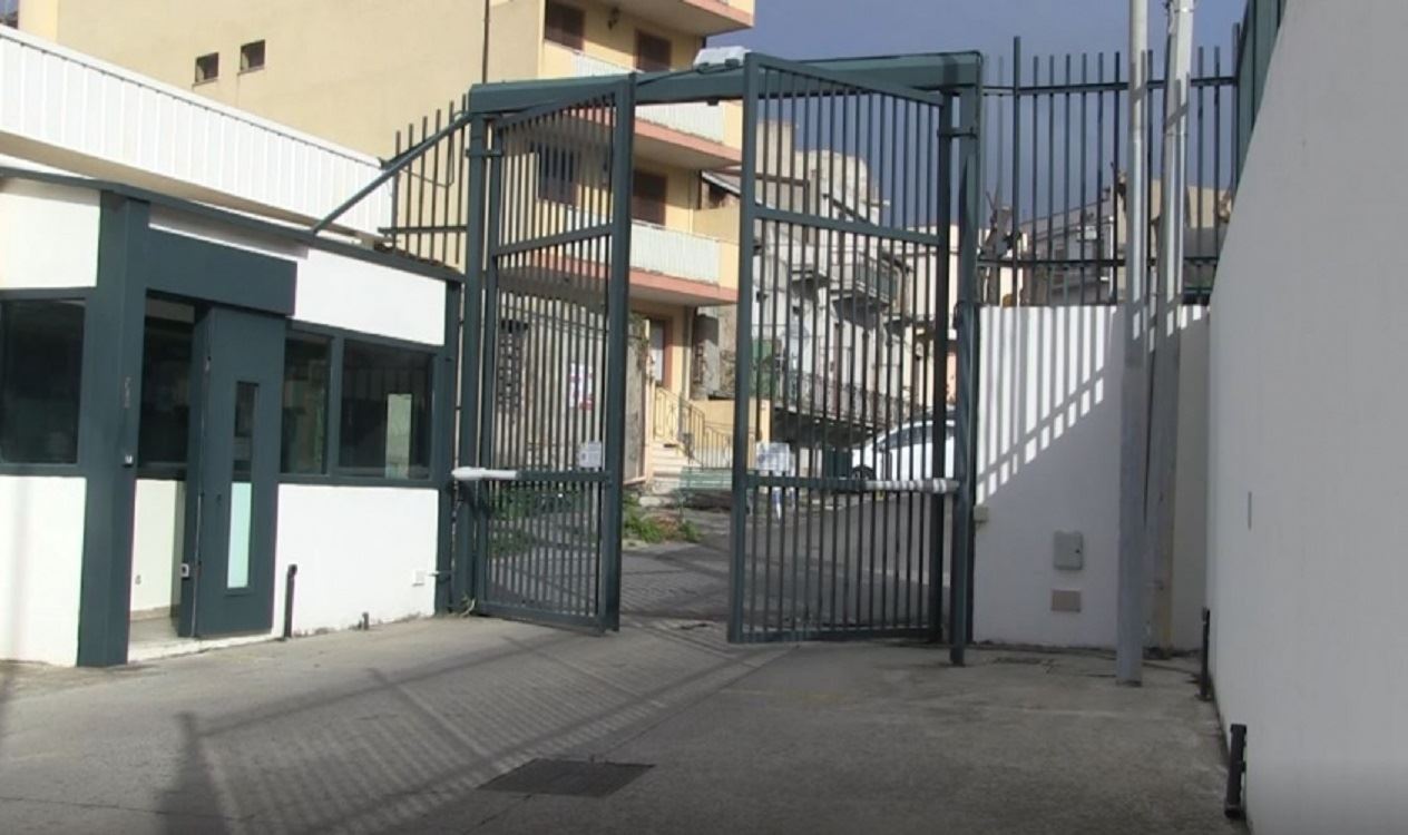 L'ingresso del carcere "Panzera" di Reggio Calabria