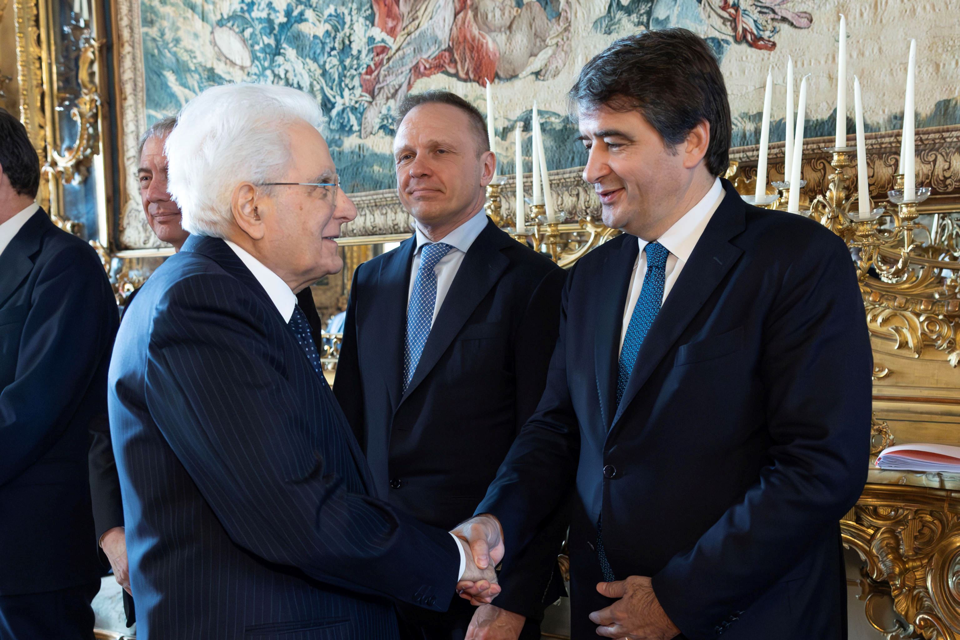 Un incontro tra il presidente Mattarella e il ministro Fitto