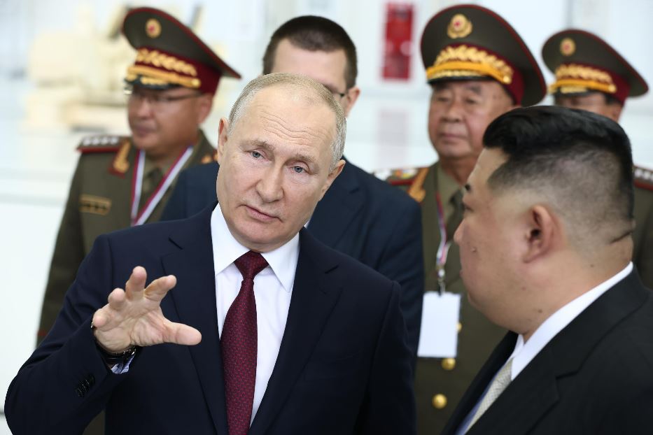 Il precedente faccia a faccia tra Vladimir Putin e Kim Jong-un in Russia il 13 settembre del 2023