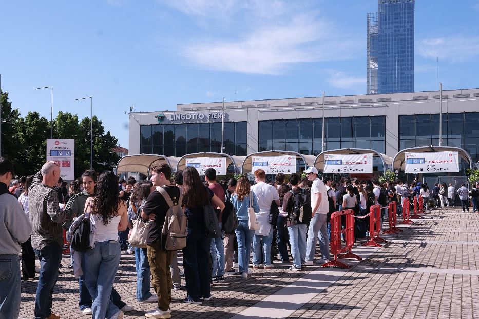 I candidati all'ingresso del Lingotto di Torino per sostenere il test di Medicina