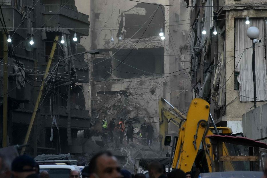 Attacco israeliano in centro a Beirut, almeno 4 morti. Raid su Gaza