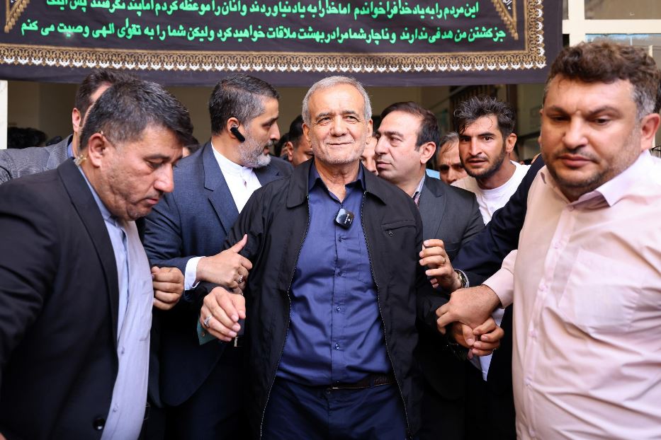 Il nuovo presidente iraniano Massud Pezeshkian