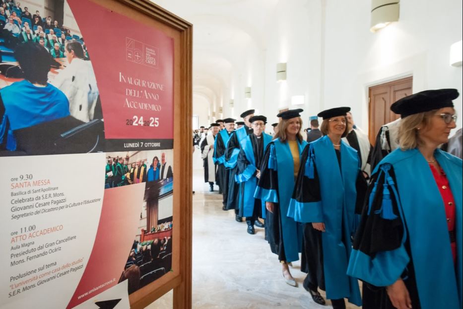 L'ingresso dei professori all'inaugurazione dell'anno accademico 2024-2025