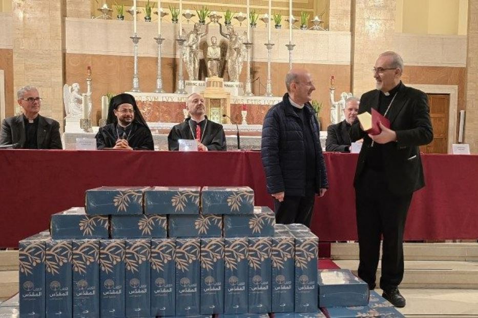 La nuova edizione della Bibbia in arabo: «Parola d'amore contro l'odio»