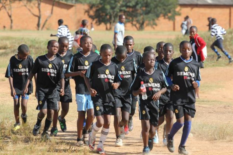 Una scuola socio-sportiva del Real Madrid e dei salesiani in Africa